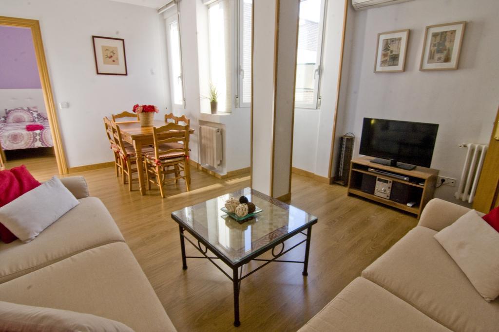 Atico Latina Apartment Madrid Bagian luar foto
