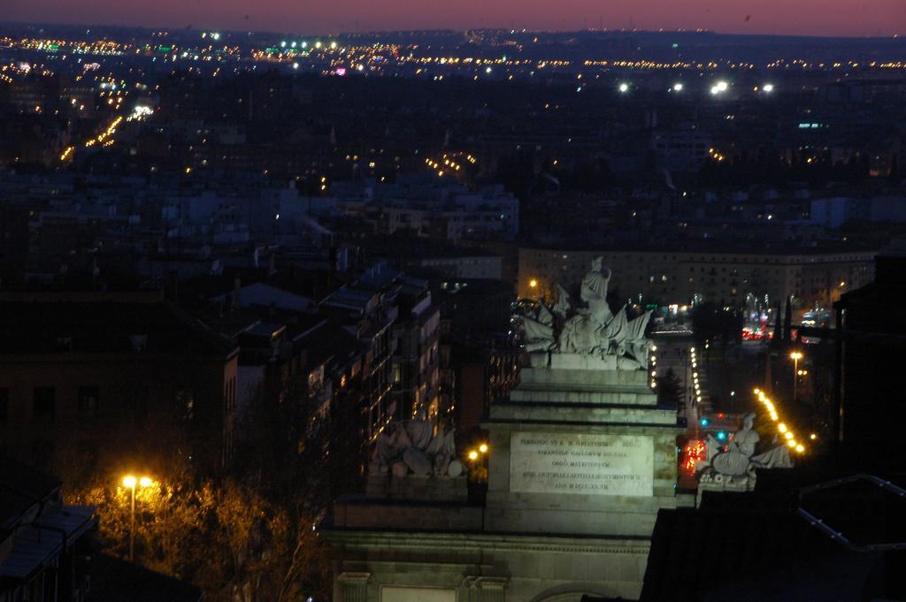 Atico Latina Apartment Madrid Bagian luar foto