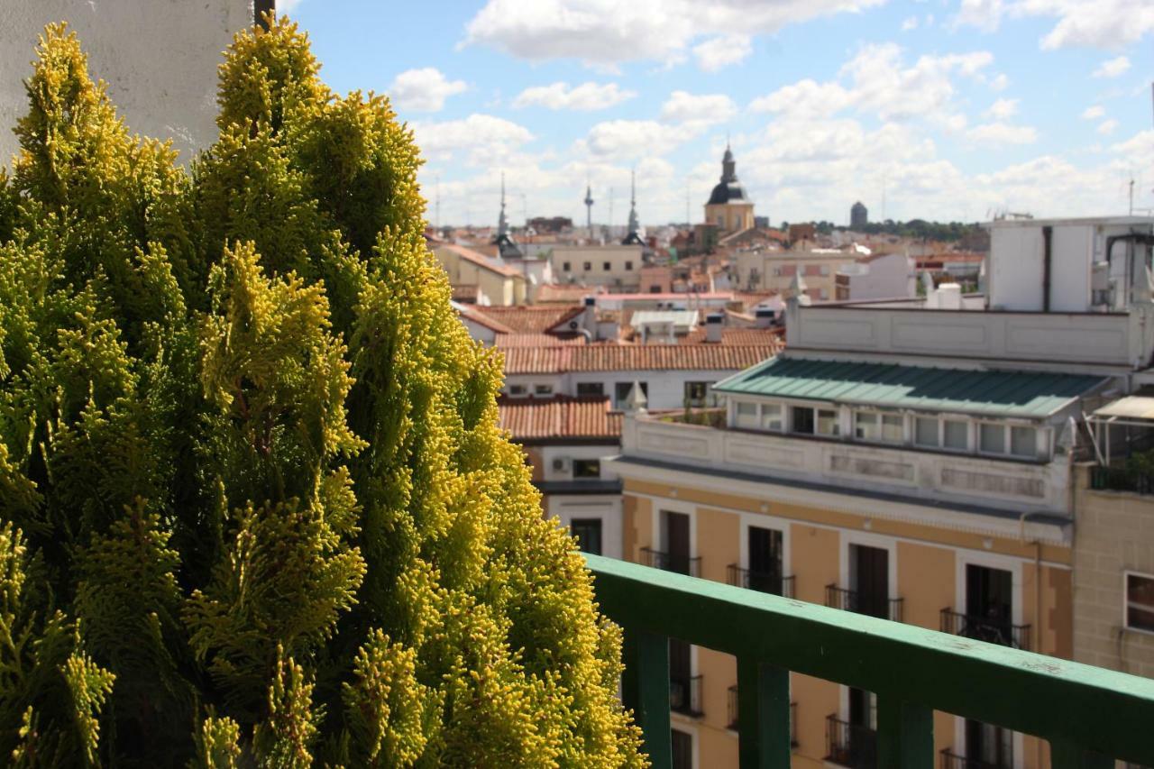 Atico Latina Apartment Madrid Bagian luar foto