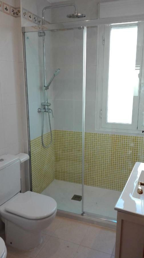 Atico Latina Apartment Madrid Bagian luar foto